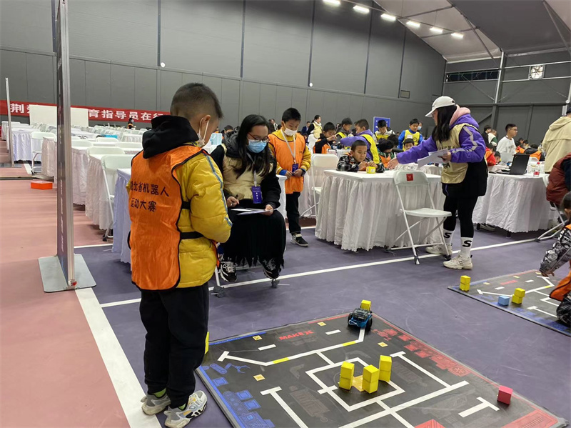 春晚舞台成2026年人形机器人集体竞技第一站：是“秀场”也是“战场”