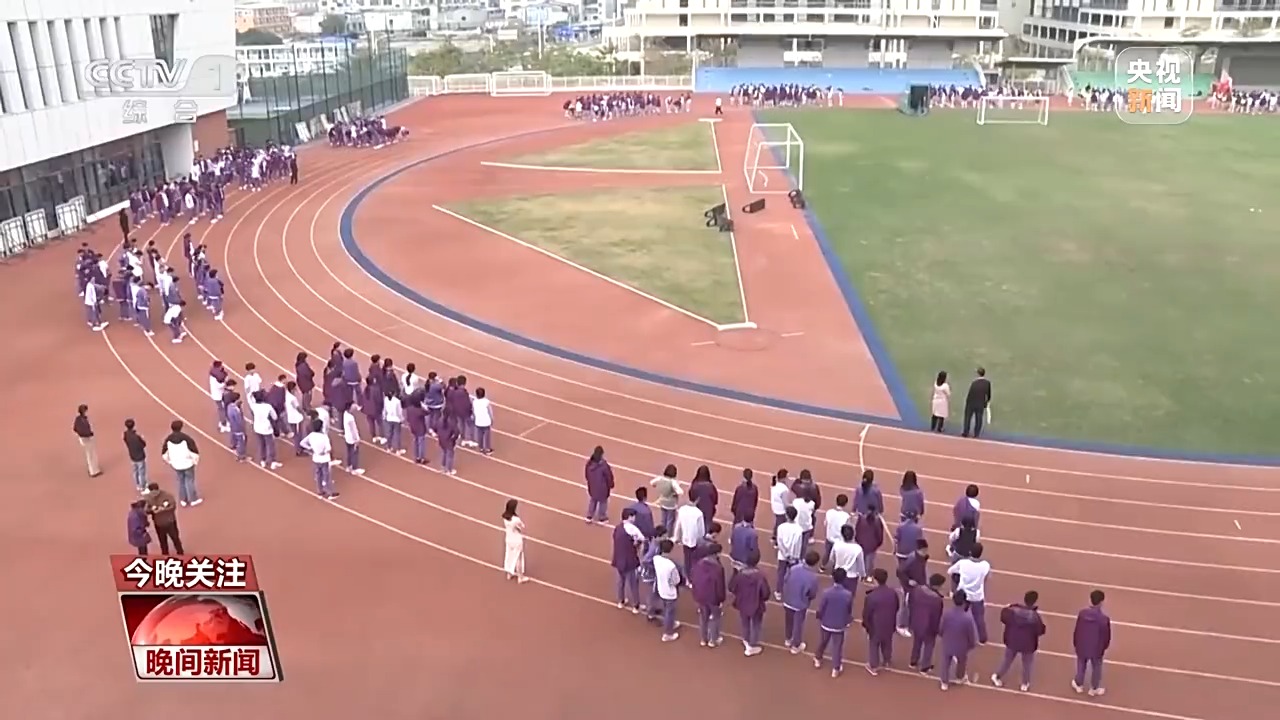 假期要闻汇总:美最高法院裁定关税违法中方回应;马年春晚带动机器人搜索量环比增长超300%(图1)