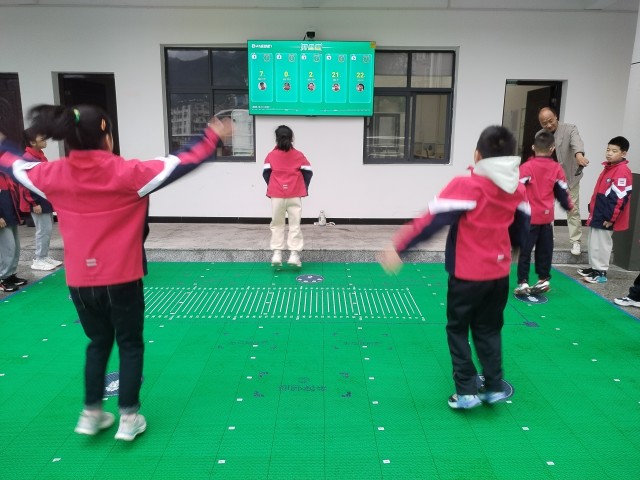 聚焦人工智能+机器人谋划建设“科创特区”
