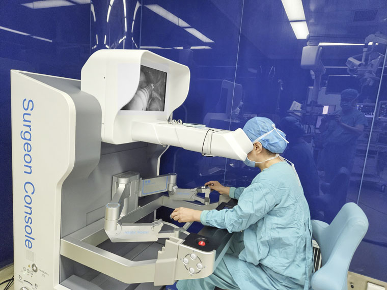 智能医械革命：医疗机器人技术、应用与未来