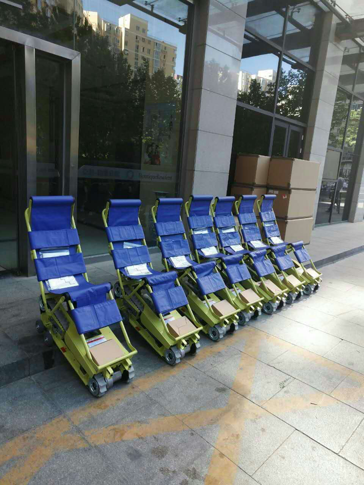 爬楼梯的秘密：你知道吗？一台神器能让老年人轻松上下楼！