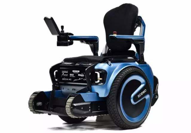 AI+呼吸机、AI+轮椅……CMEF在沪举行康养赛道太有科技感了!(图1)