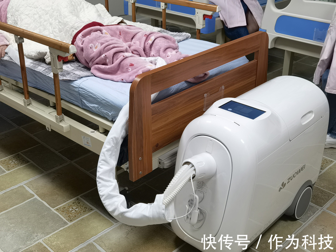 养老机器人引爆2万亿赛道!这5只龙头最受益(图1)